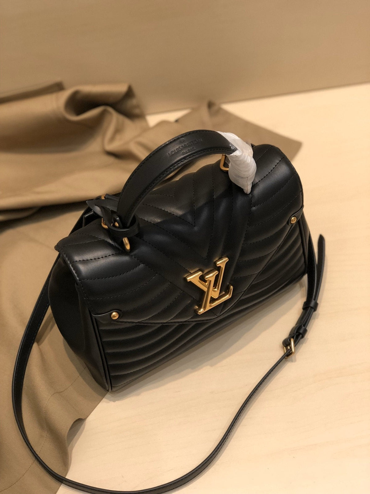 LV TOP HANDLE 26CM BLACK CALFSKIN