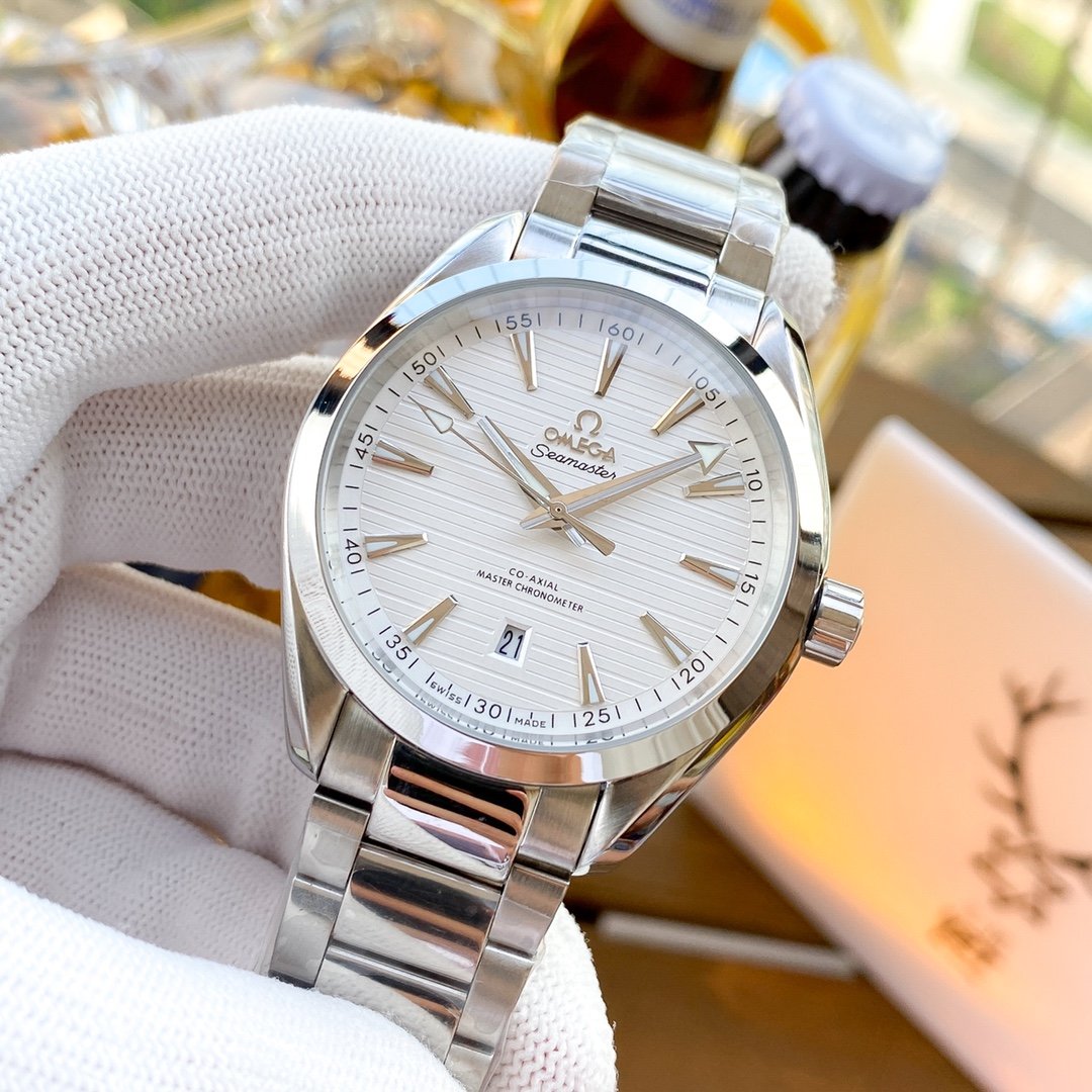 SEAMASTER AQUA TERRA STAINLESS STEEL WHITE DIAL