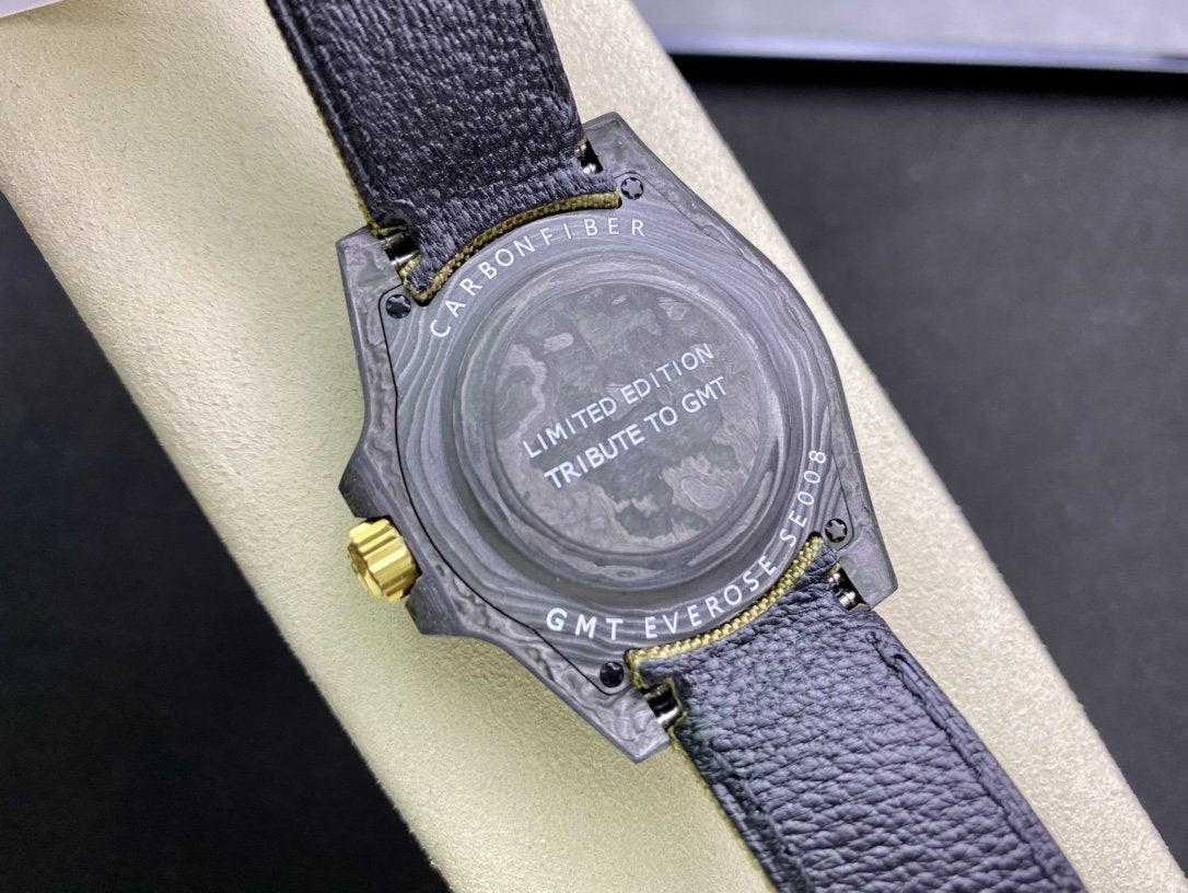 GMT - MASTER II CARBON GREEN