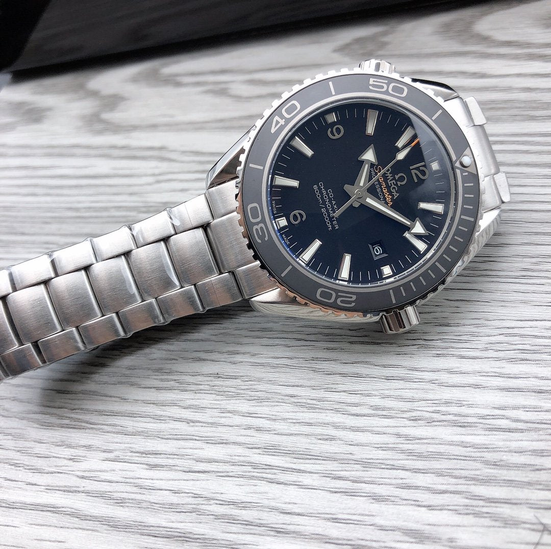 SEAMASTER PROFESSIONAL PLANET OCEAN 600M STEEL CASE BLACK DIAL