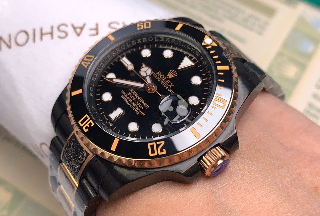 SUBMARINER DATE 40 CUSTOM GOLD BLACK HAND ENGRAVED