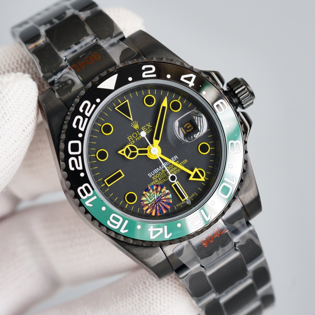 GMT-MASTER II CUSTOM GREEN BLACK BEZEL