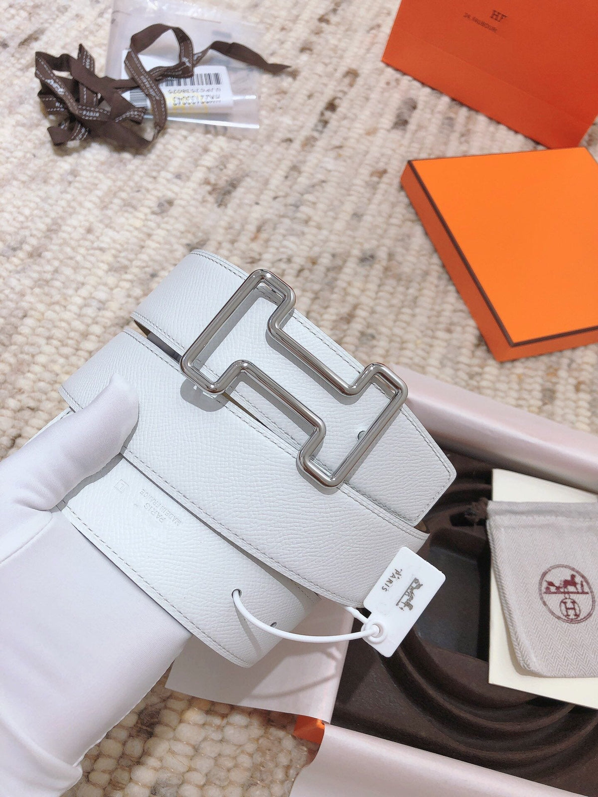 H TONIGHT BELT 38MM WHITE ETOUPE LEATHER