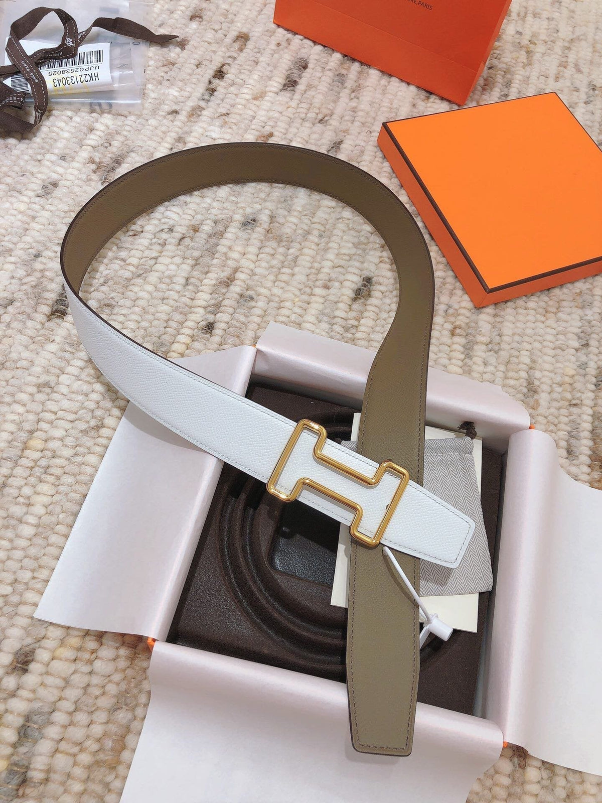 H TONIGHT BELT 38MM WHITE ETOUPE LEATHER
