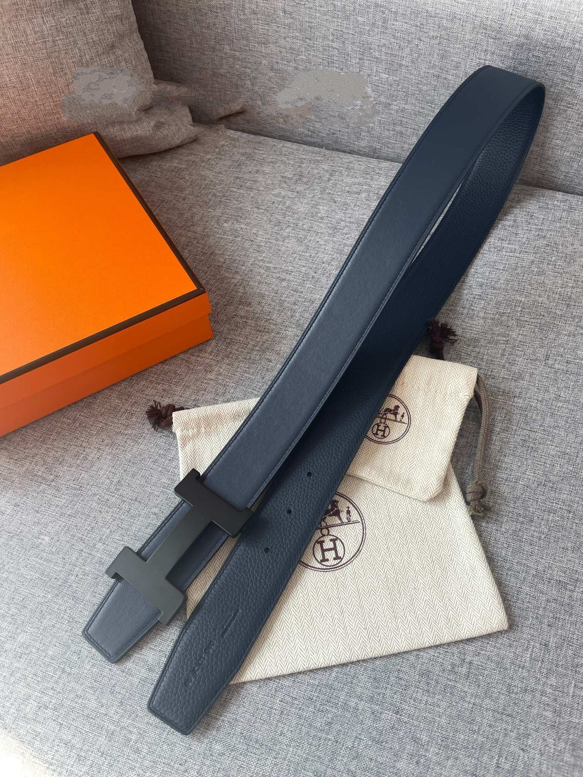 H CONSTANCE REVERSIBLE BELT 38MM BLACK BUCKLE NAVY BLUE LEATHER