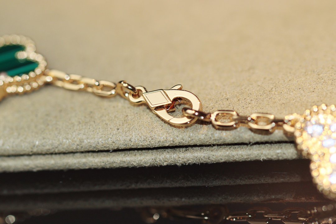 CLOVER 20 MOTIFS DIAMOND GOLD