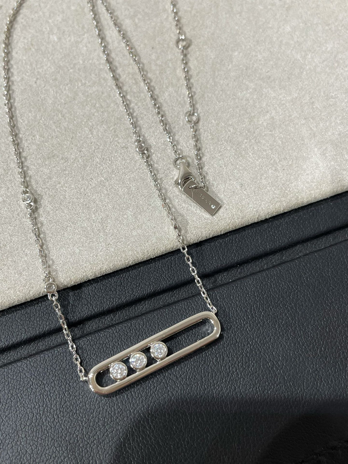 MOVE 3 DIAMOND NECKLACE