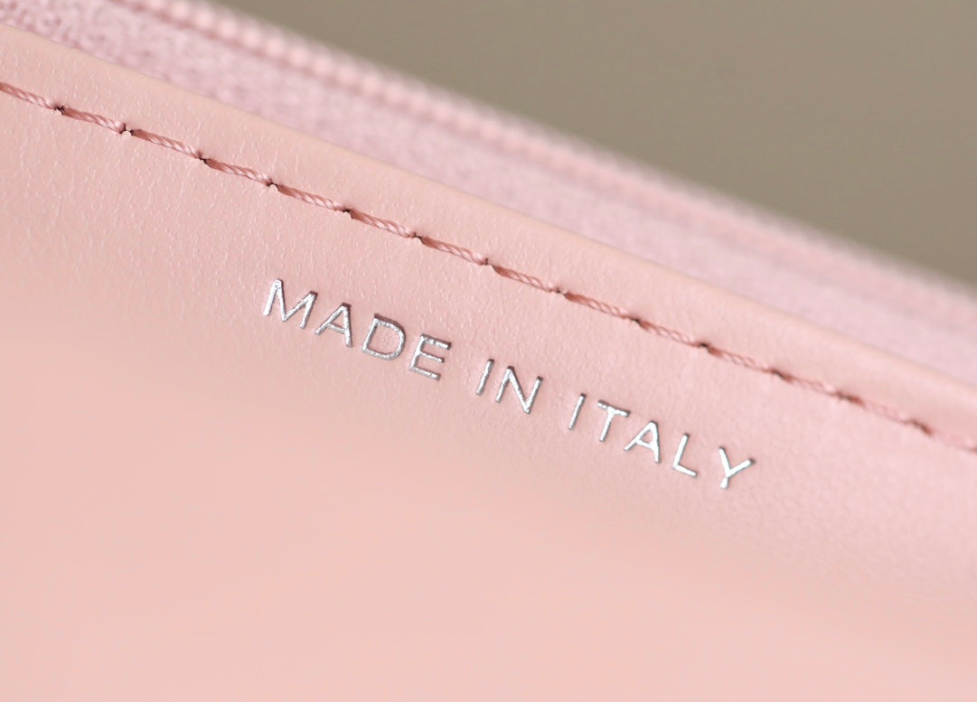 CC WOC 19 PINK LAMBSKIN SILVER HARDWARE