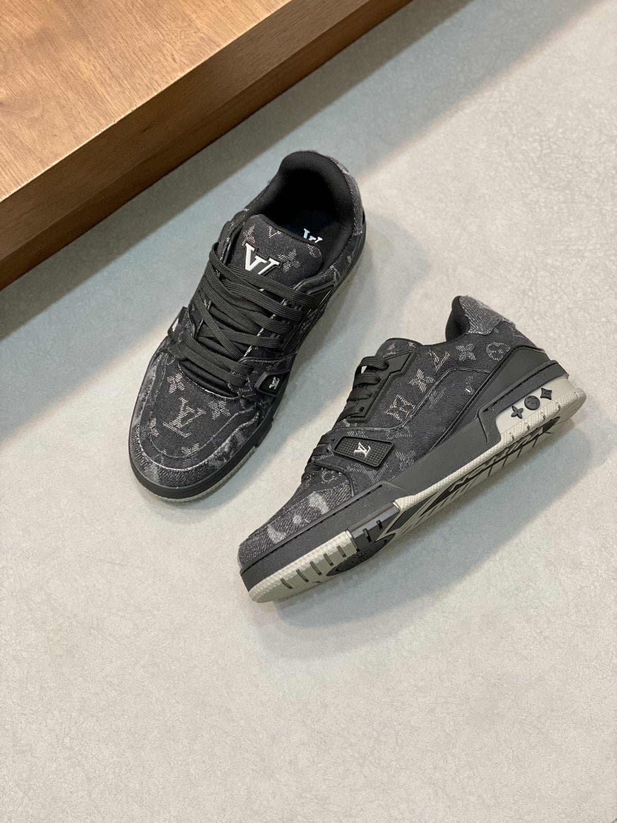 LV TRAINER SNEAKER MONOGRAM BLACK