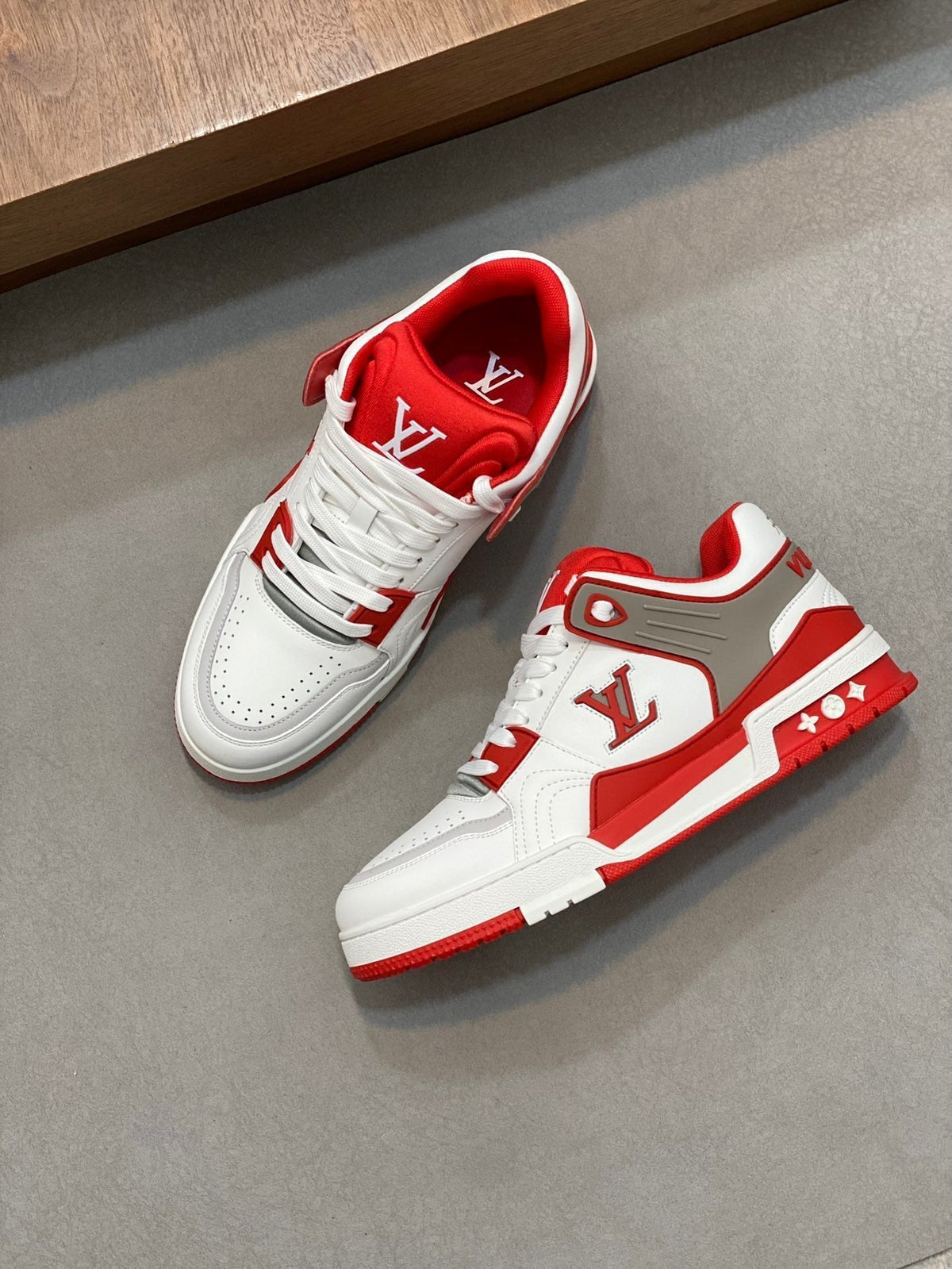 LV TRAINER  RED WHITE SNEAKER