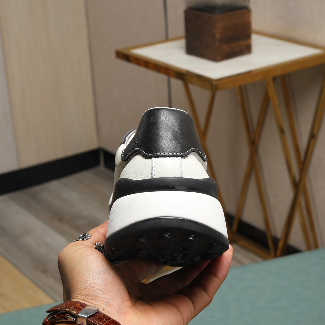 LV TRAINER JEAN SNAEKER WHITE BLACK