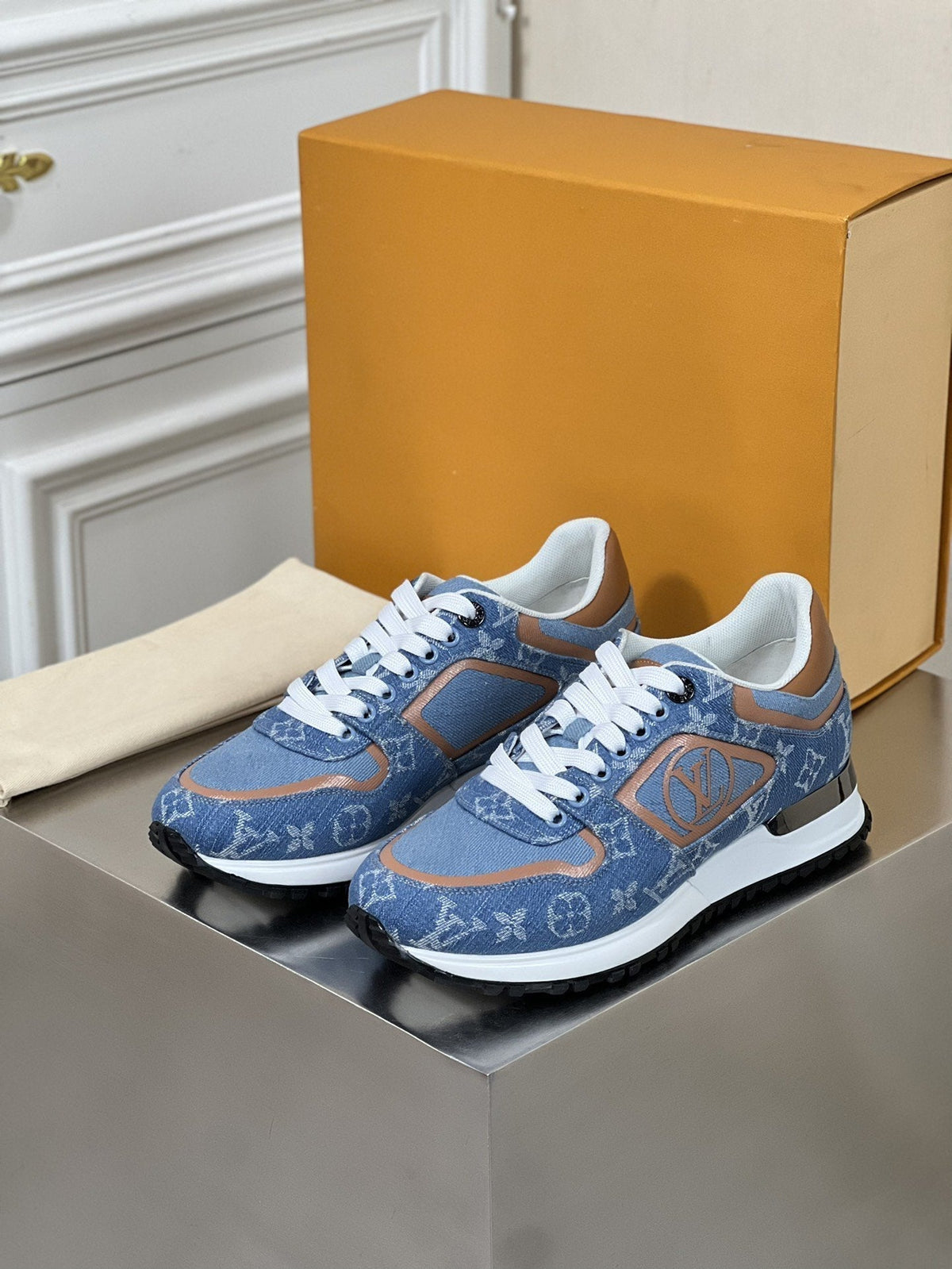 LV RUN AWAY SNEAKER IN BLUE DENIM FABRIC