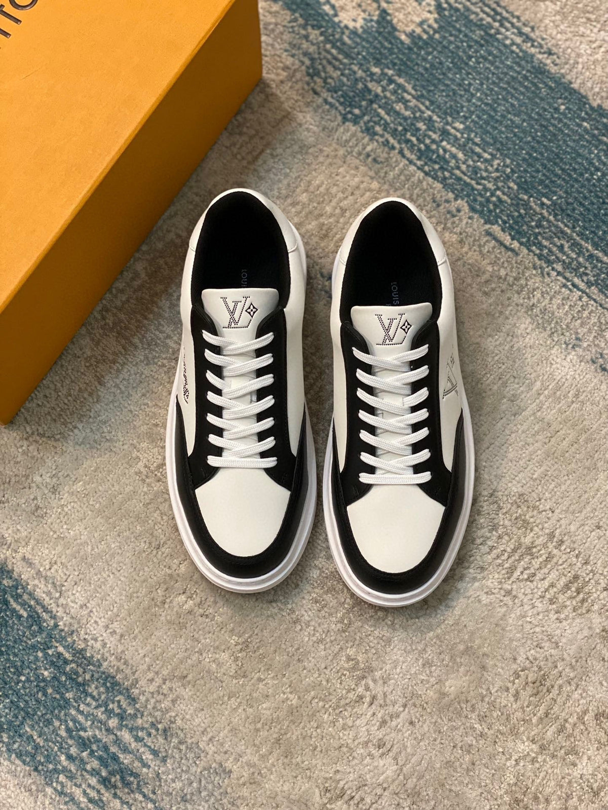 LV BEVERLY SNEAKER WHITE BLACK
