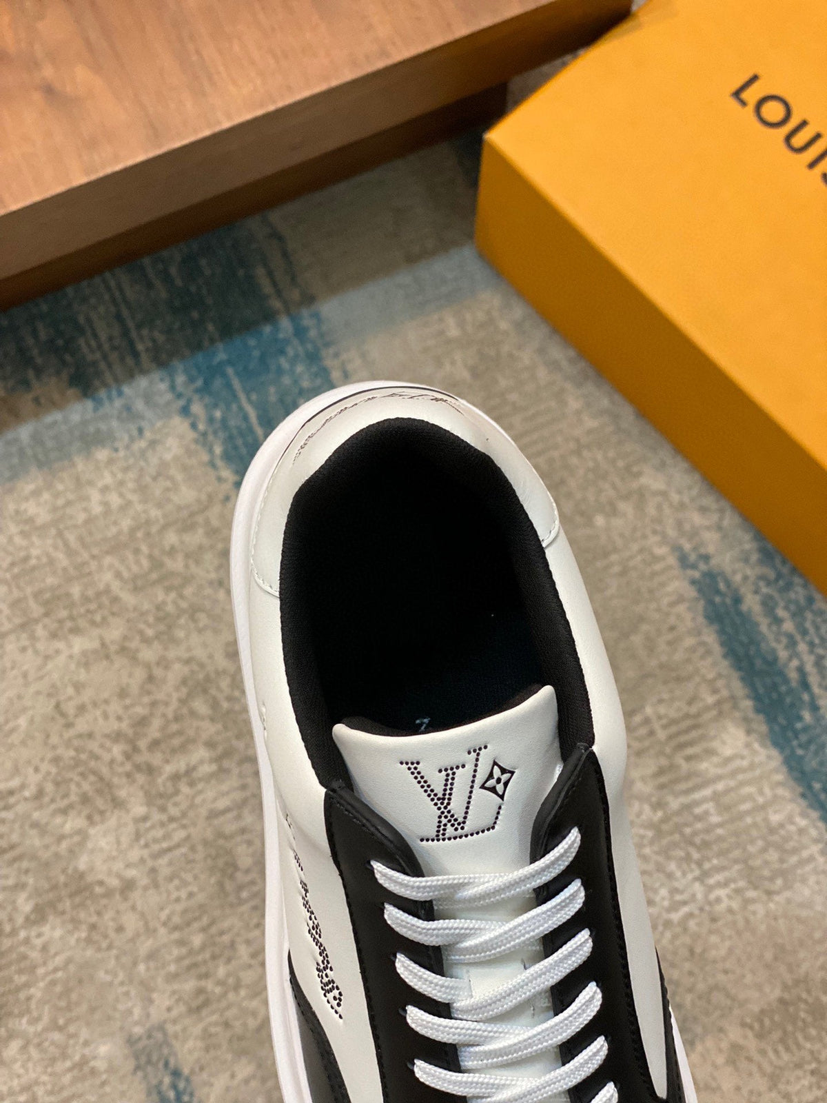 LV BEVERLY SNEAKER WHITE BLACK
