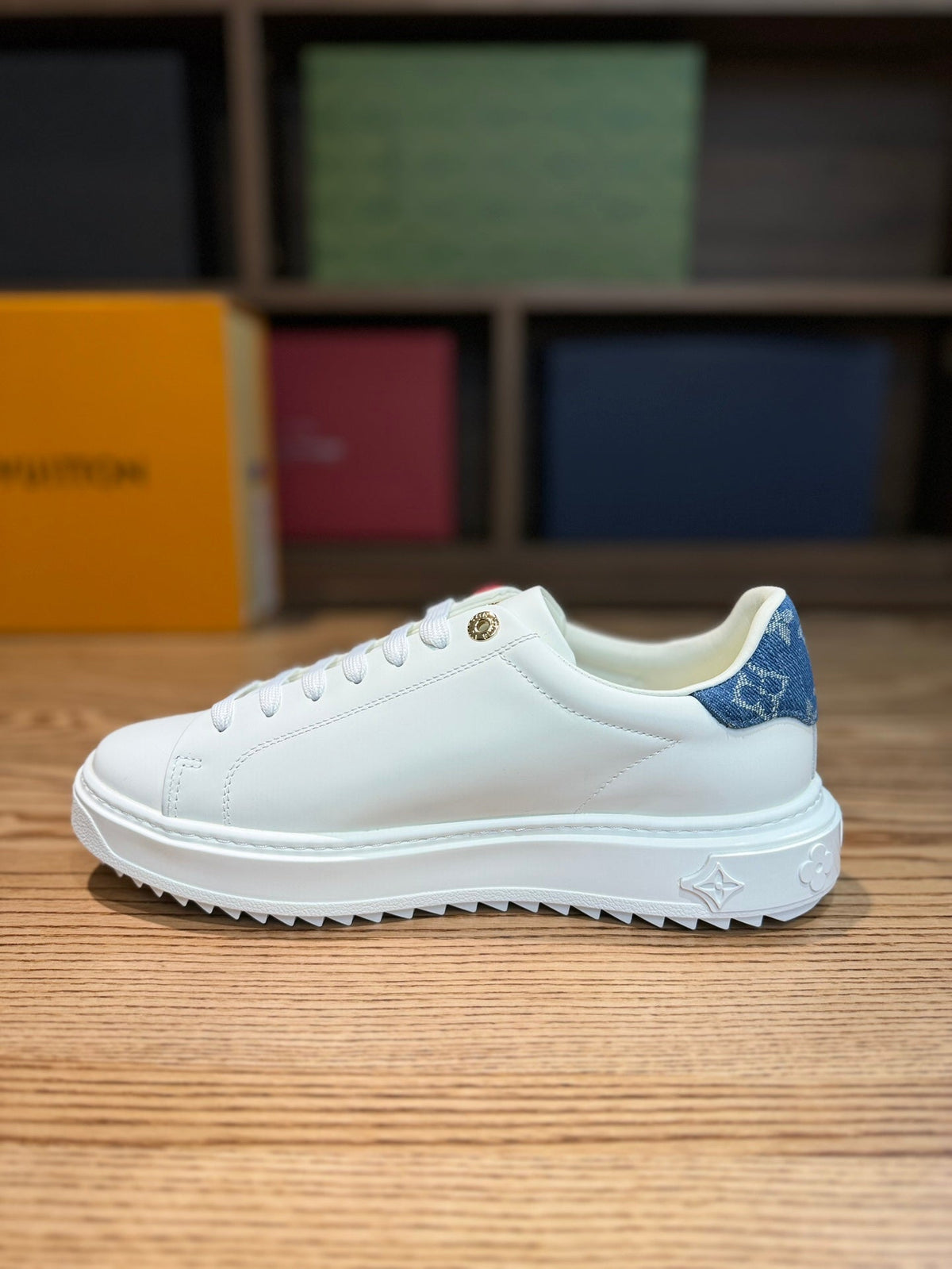 LV TIME OUT SNEAKER WHITE