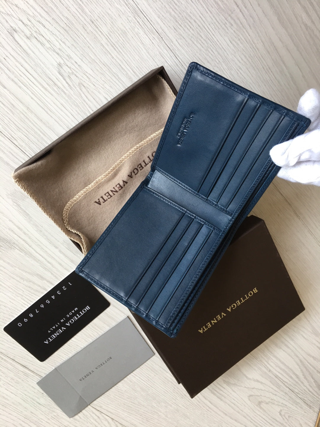BV Wallet 11cm Dark Blue Cowhide 371708