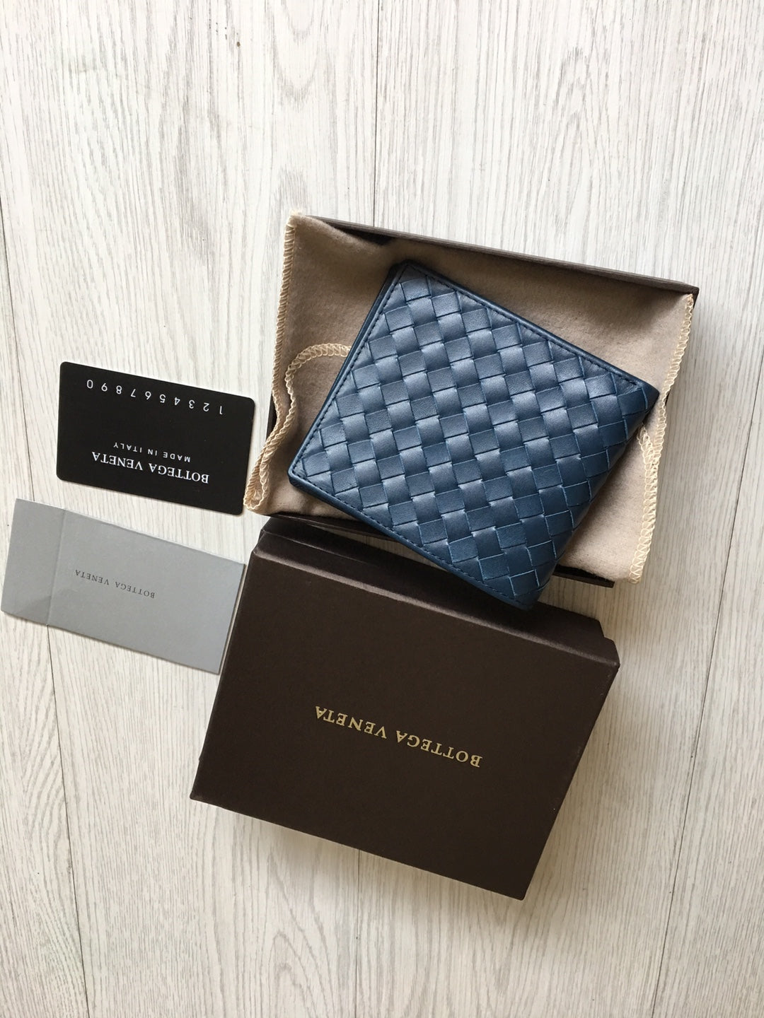 BV Wallet 11cm Dark Blue Cowhide 371708