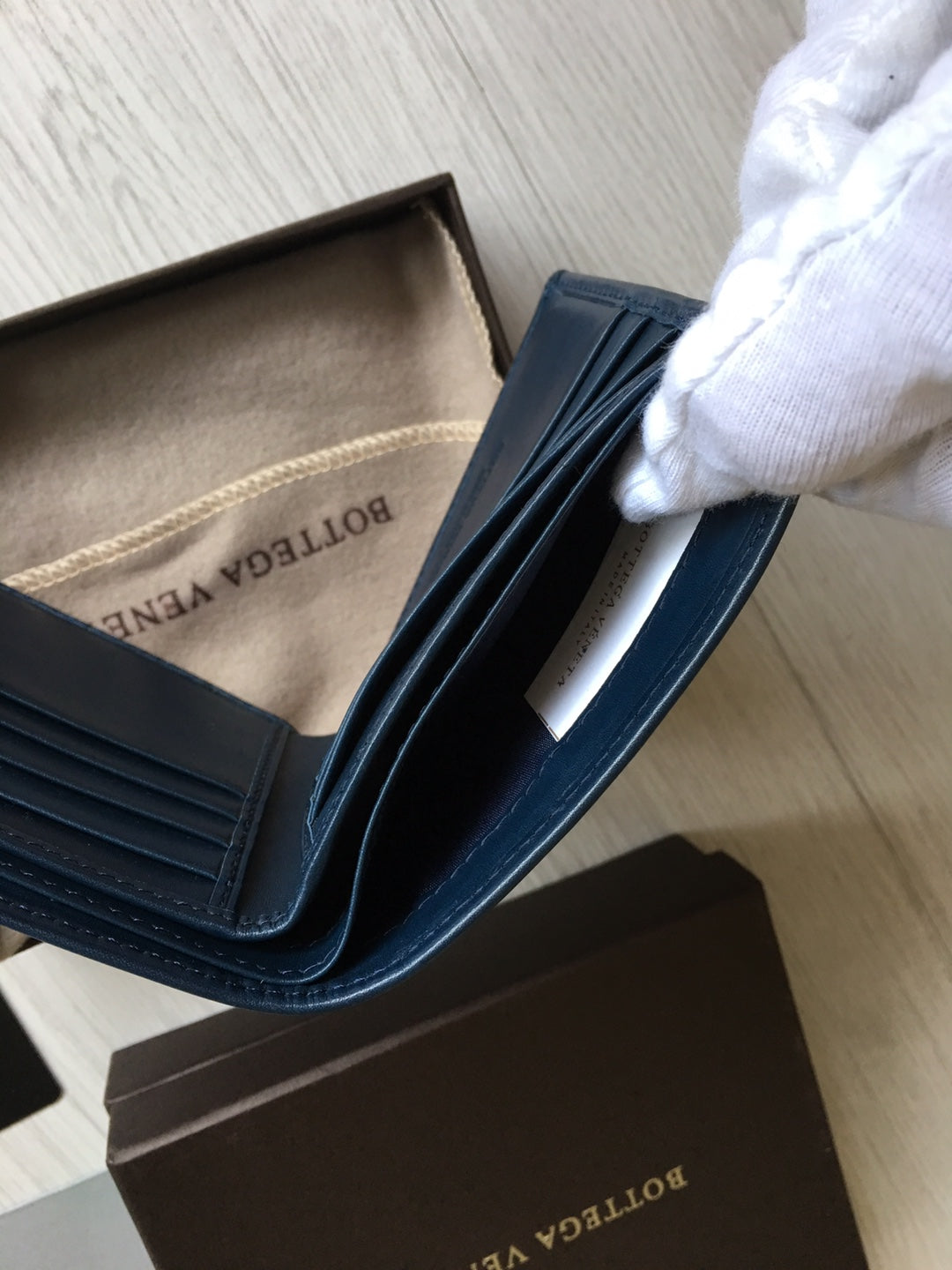 BV Wallet 11cm Dark Blue Cowhide 371708