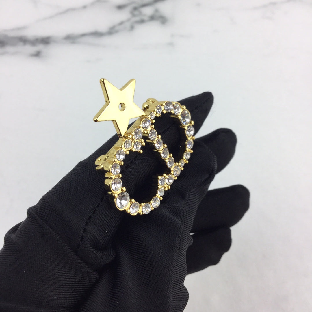 CD Brooch 04
