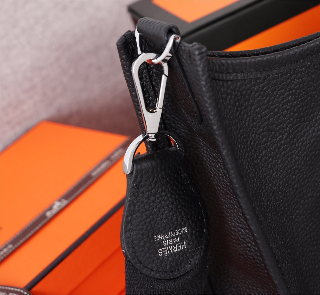 HM EVELYNE BAG 28 BLACK TOGO