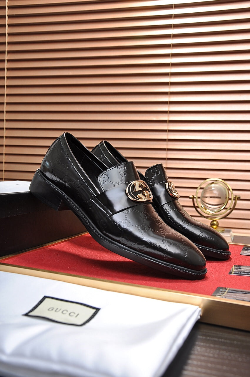 GG Men's Loafer Black Embossed Cowhide 484785