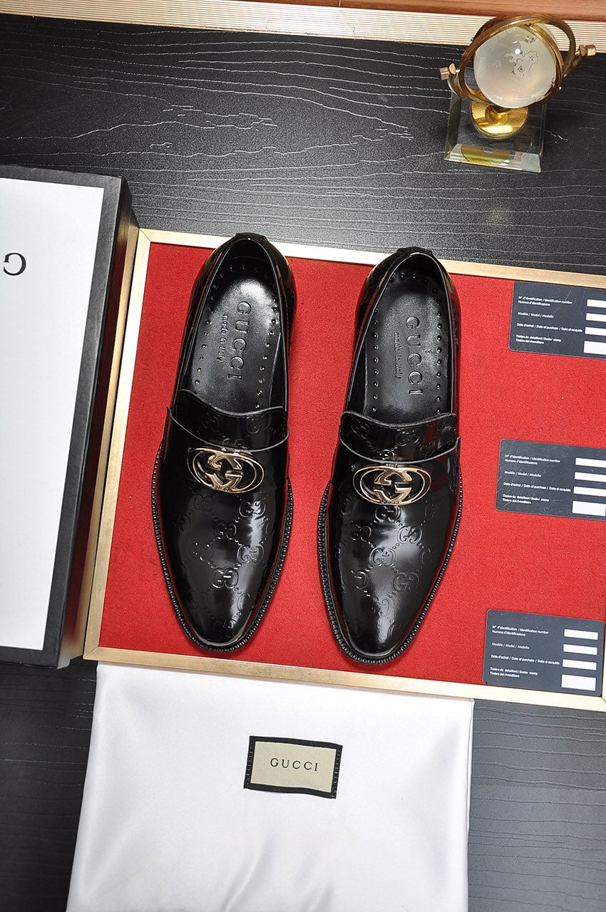 GG Men's Loafer Black Embossed Cowhide 484785