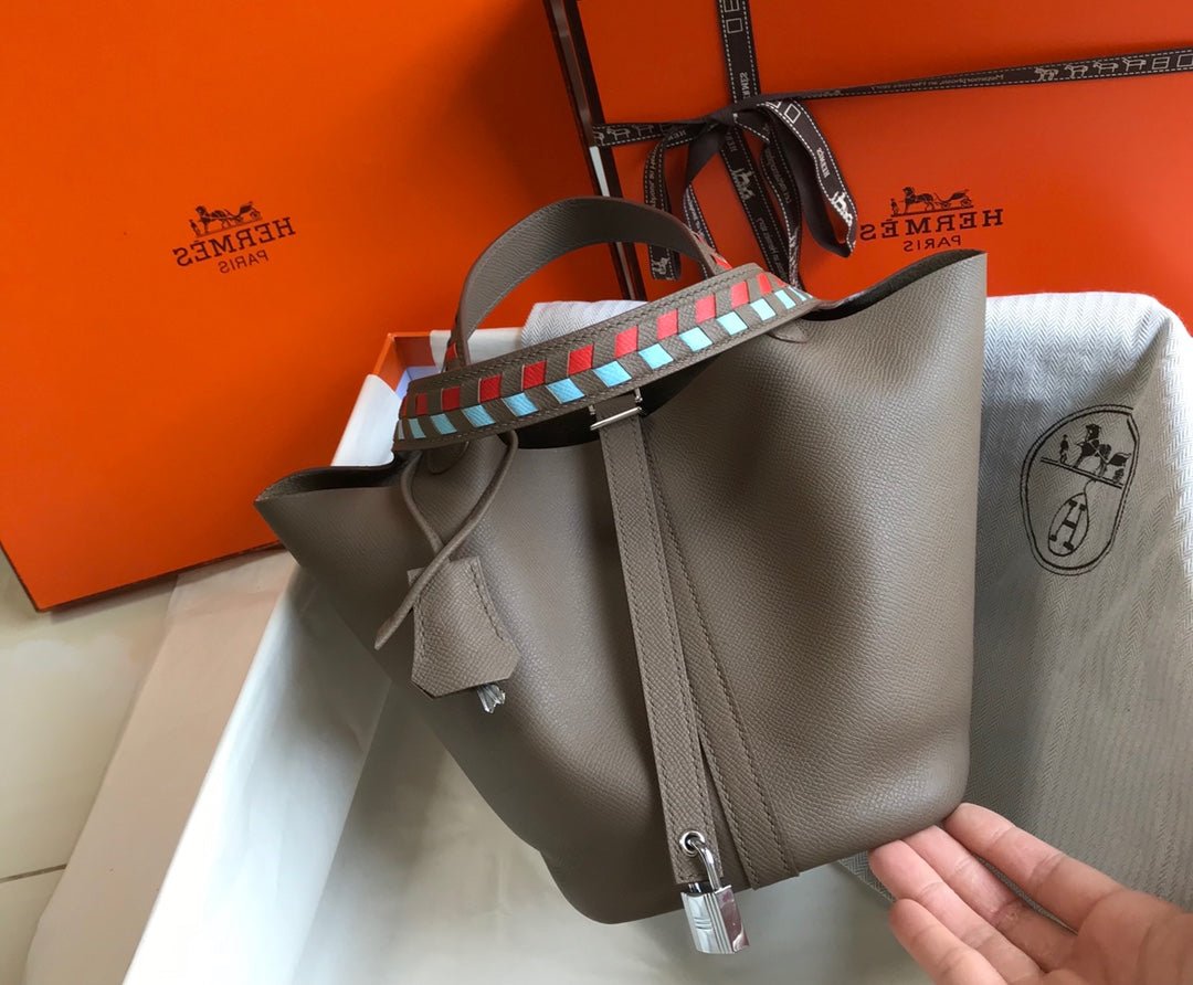 HM PICOTIN LOCK 18 TAUPE EPSOM WITH BRAID STRAP