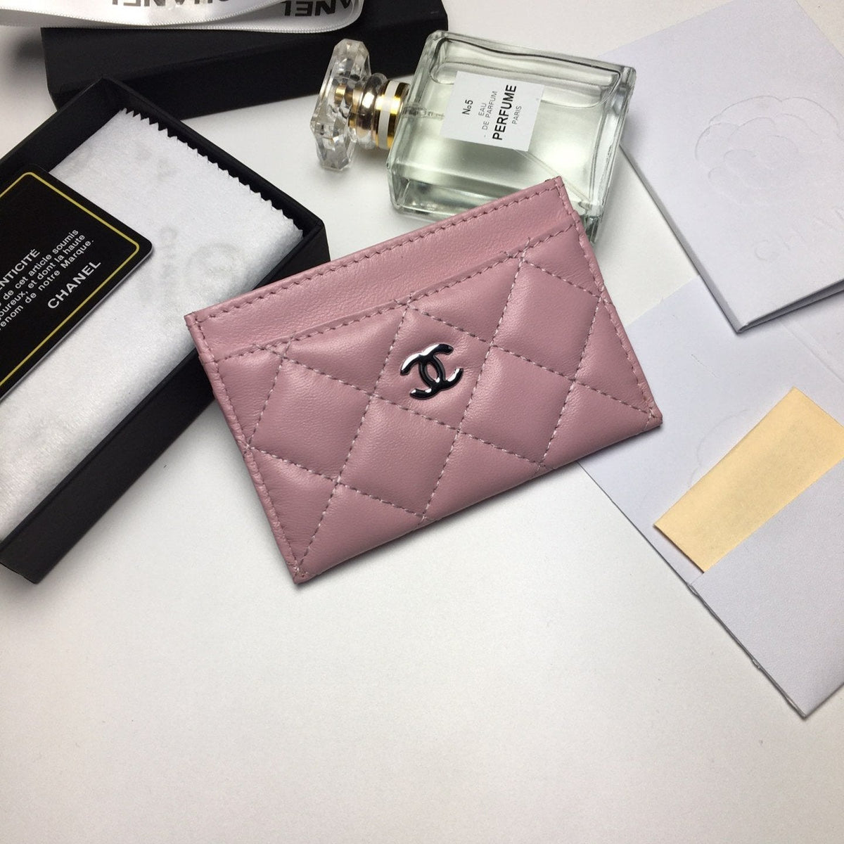 CC CARD HOLDER 11.2 BABY PINK CALFSKIN SILVER ICON