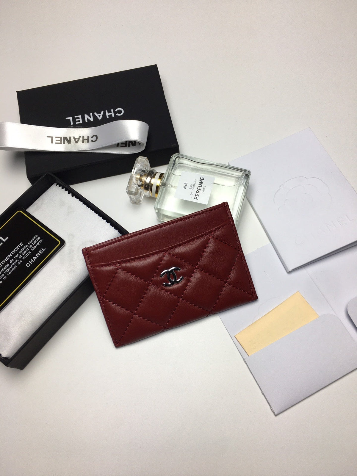 CC CARD HOLDER 11.2 GARNET CALFSKIN SILVER ICON