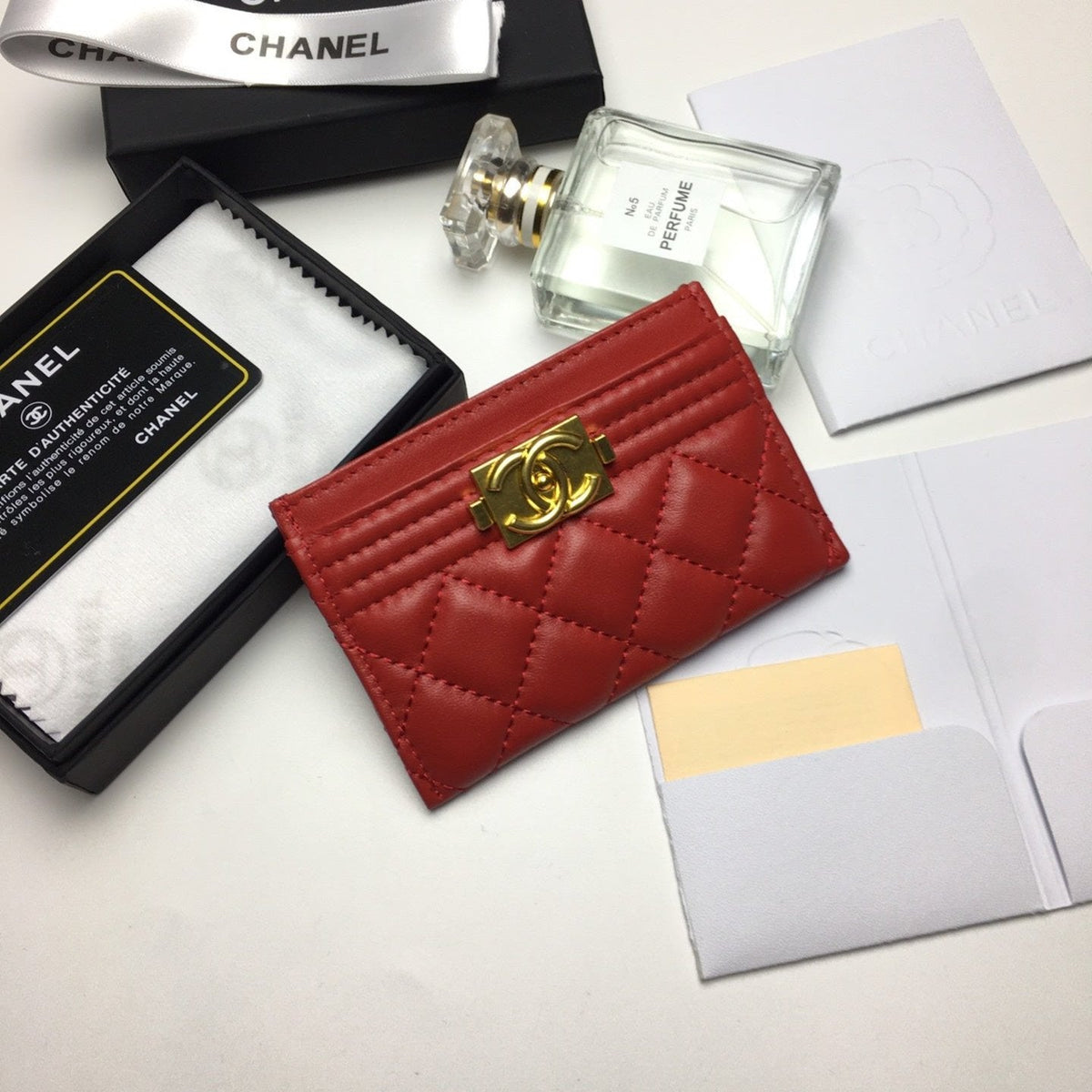 CC BOY CARD HOLDER 11.2 RED CALFSKIN GOLD ICON