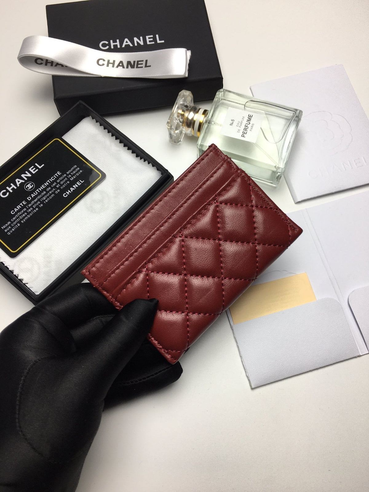 CC BOY CARD HOLDER 11.2 GARNET CALFSKIN GOLD ICON