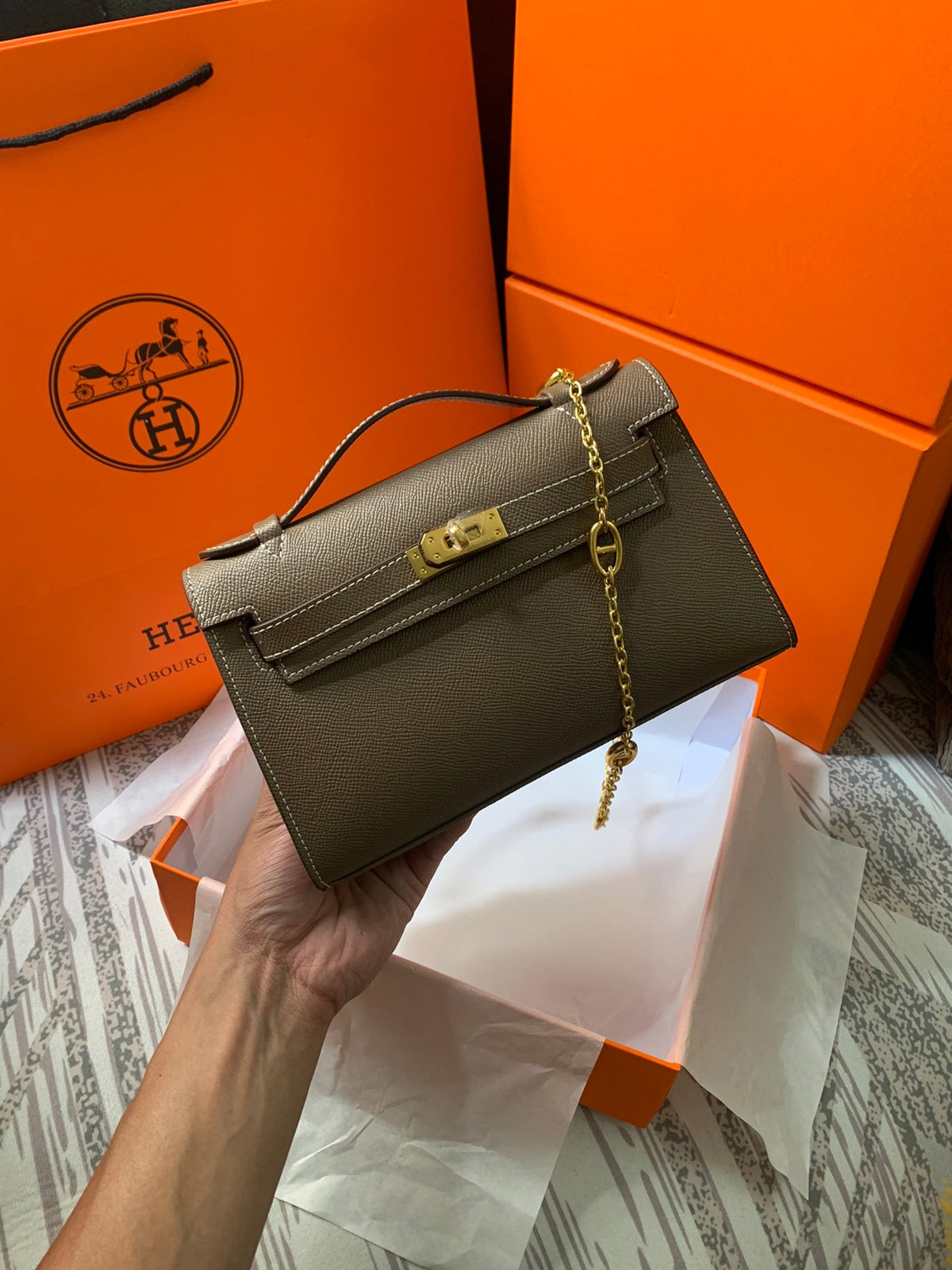 HM KELLY MINI POCHETTE 22 ASH BROWN EPSOM