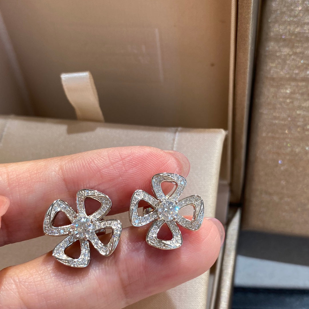 BVL FIOREVER DIAMOND STUD EARRINGS