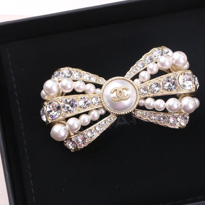 CC Brooch Gold