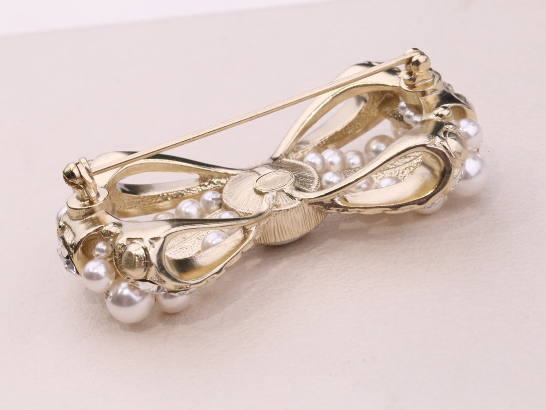 CC Brooch Gold