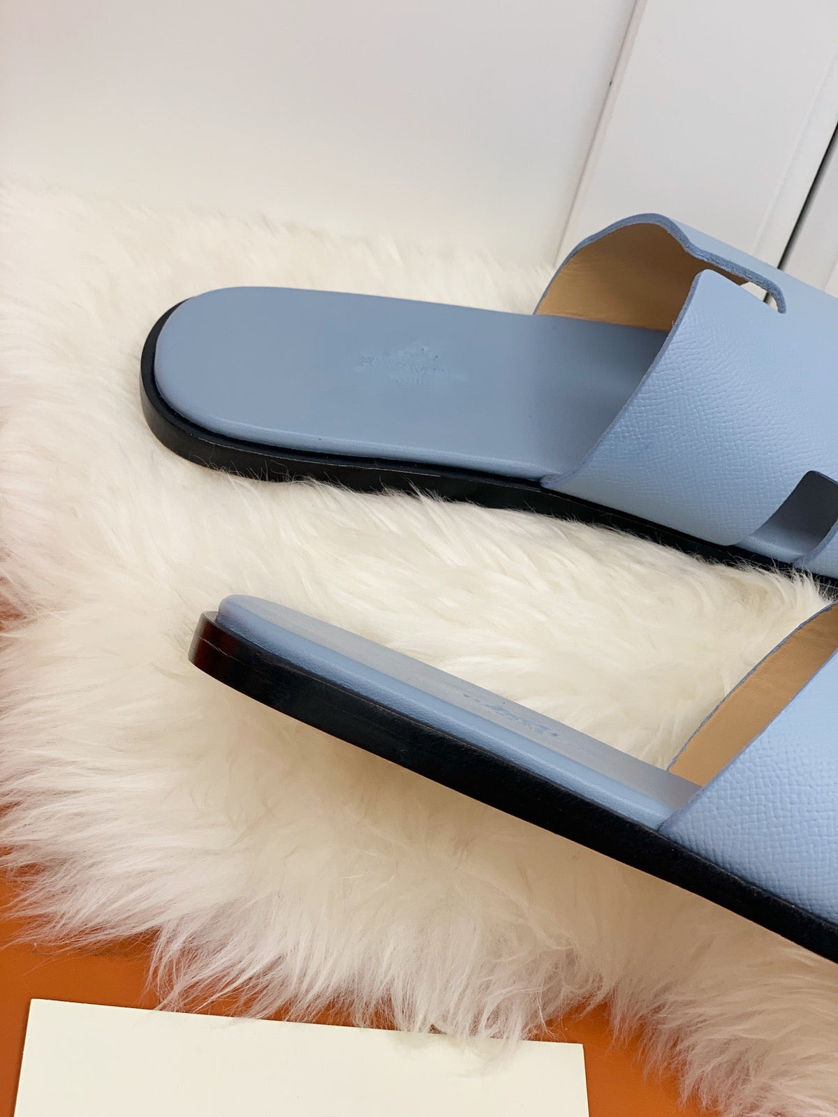 HM IZMIR SANDAL CLOUD BLUE CALFSKIN