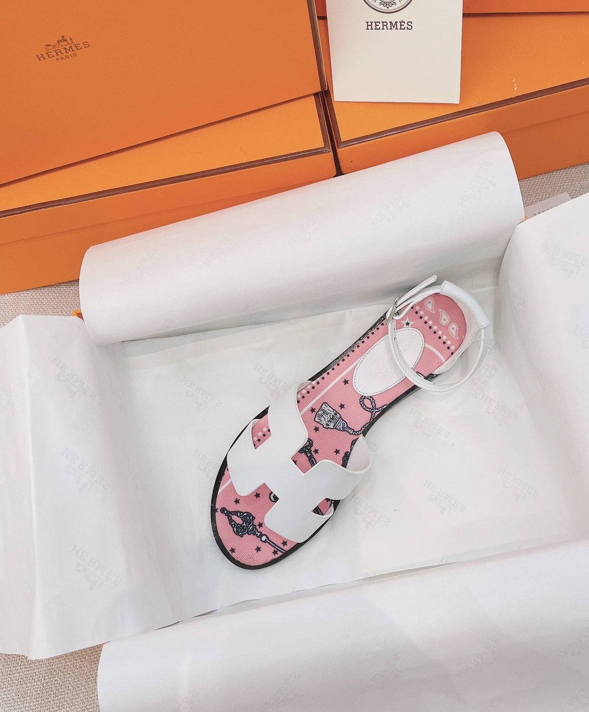 HM Flat Sandals White Pink Cowhide 348049