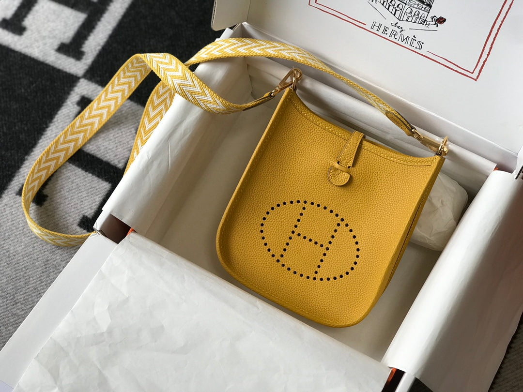 Mini Evelyne 18cm Dark Yellow Togo Ghw
