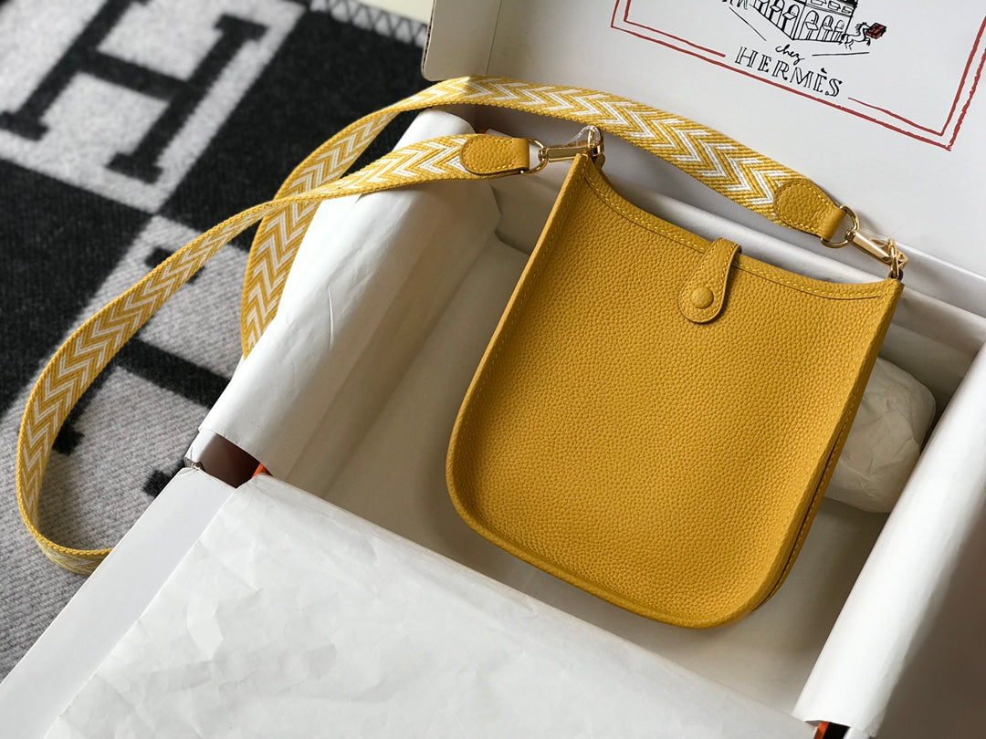 Mini Evelyne 18cm Dark Yellow Togo Ghw