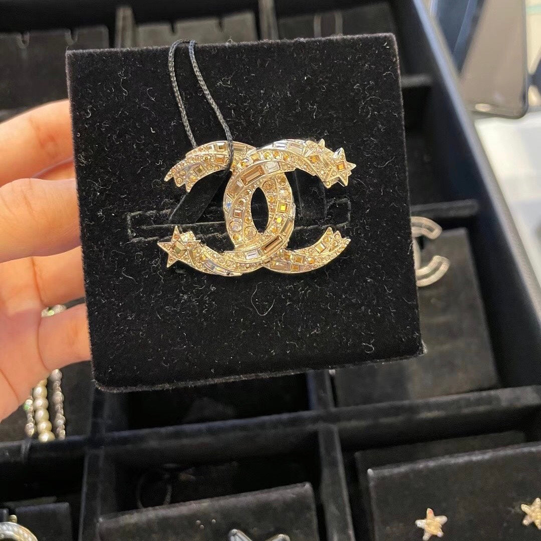 CC Brooch 158815