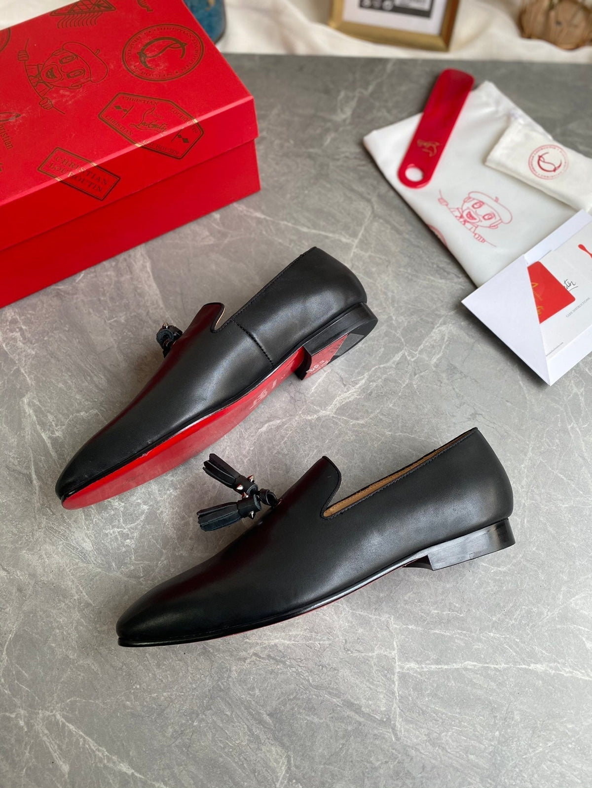 CL Dandelion Tassel Loafers Black Cowhide 242404
