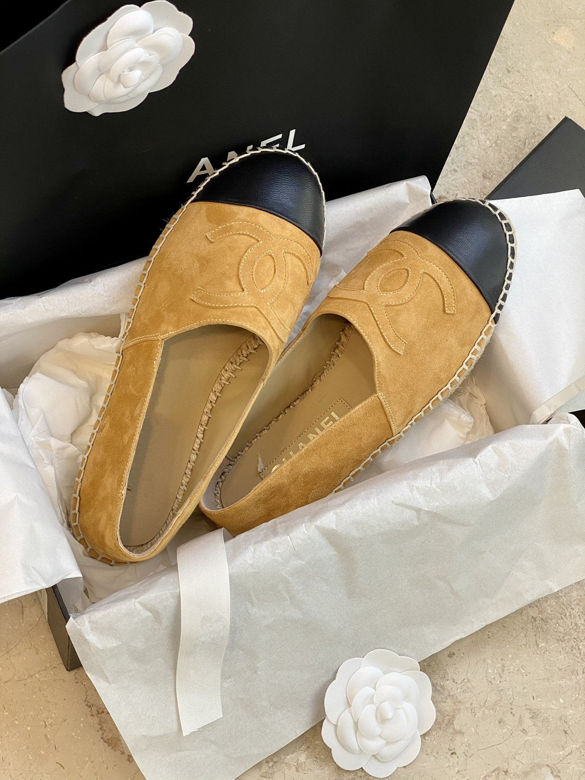 espadrilles dark beige suede black lambskin