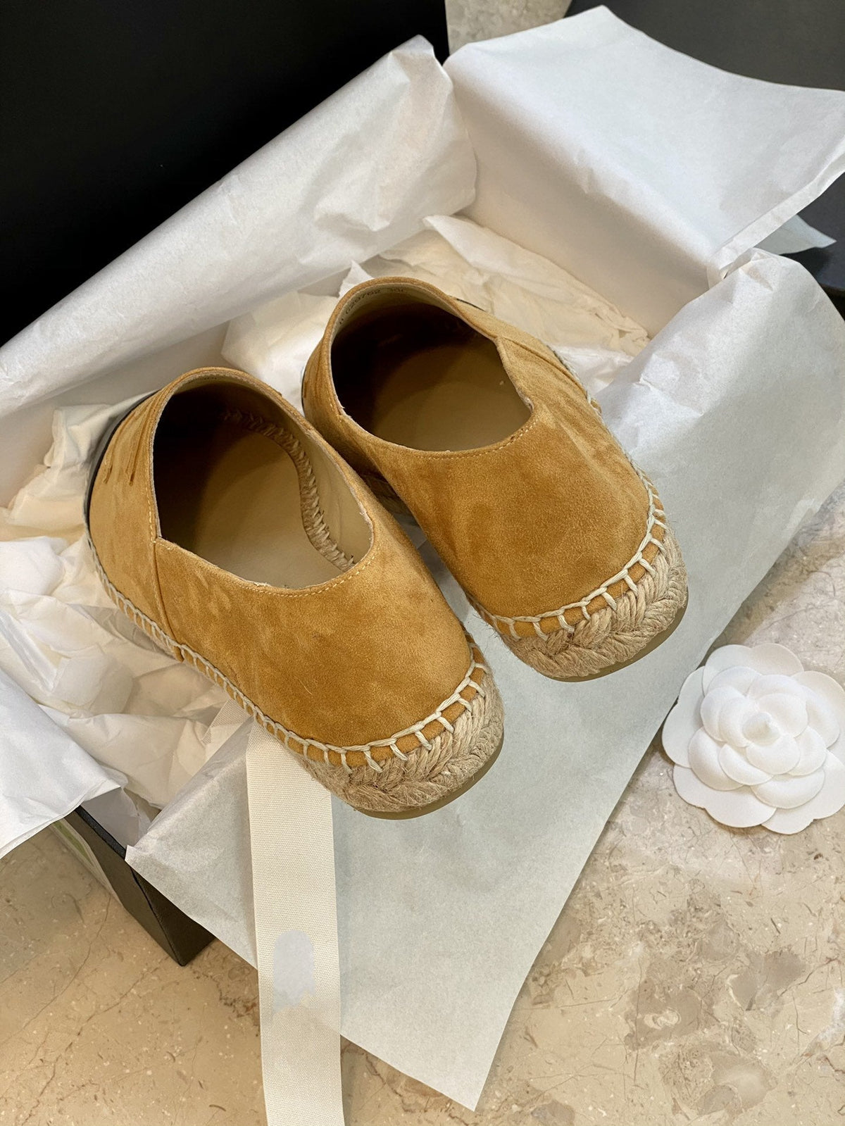 espadrilles dark beige suede black lambskin