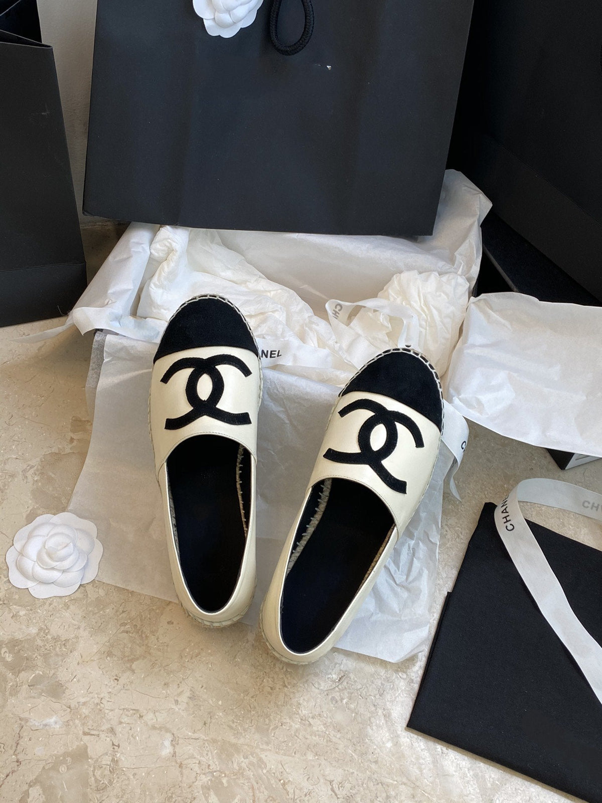 espadrilles white lambskin black velvet