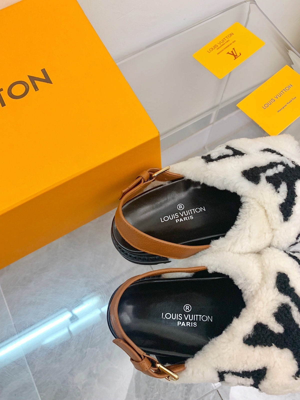 LV Paseo Flat Comfort Sandal White Black Fleece