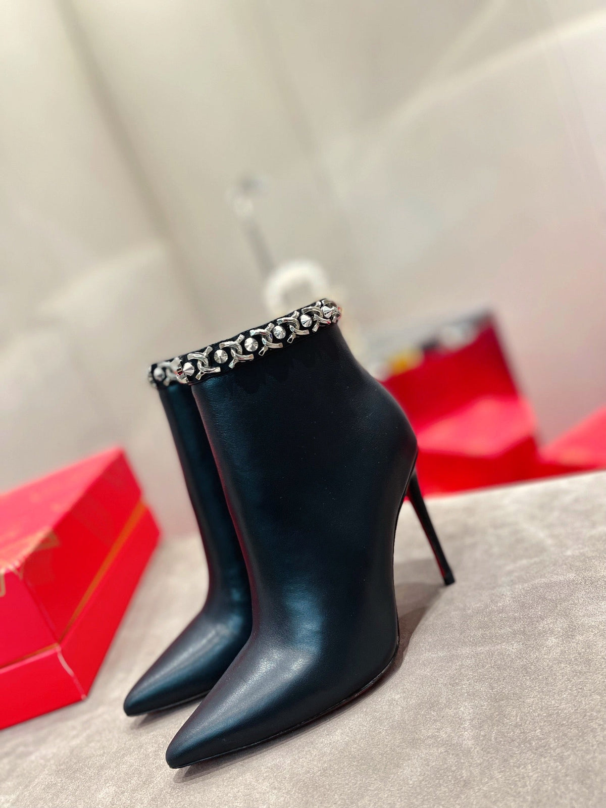 CL Chain Booty Ankle Boots 100mm Calfskin Black