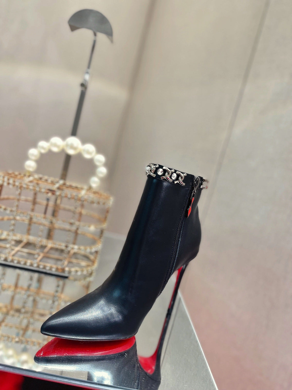 CL Chain Booty Ankle Boots 100mm Calfskin Black