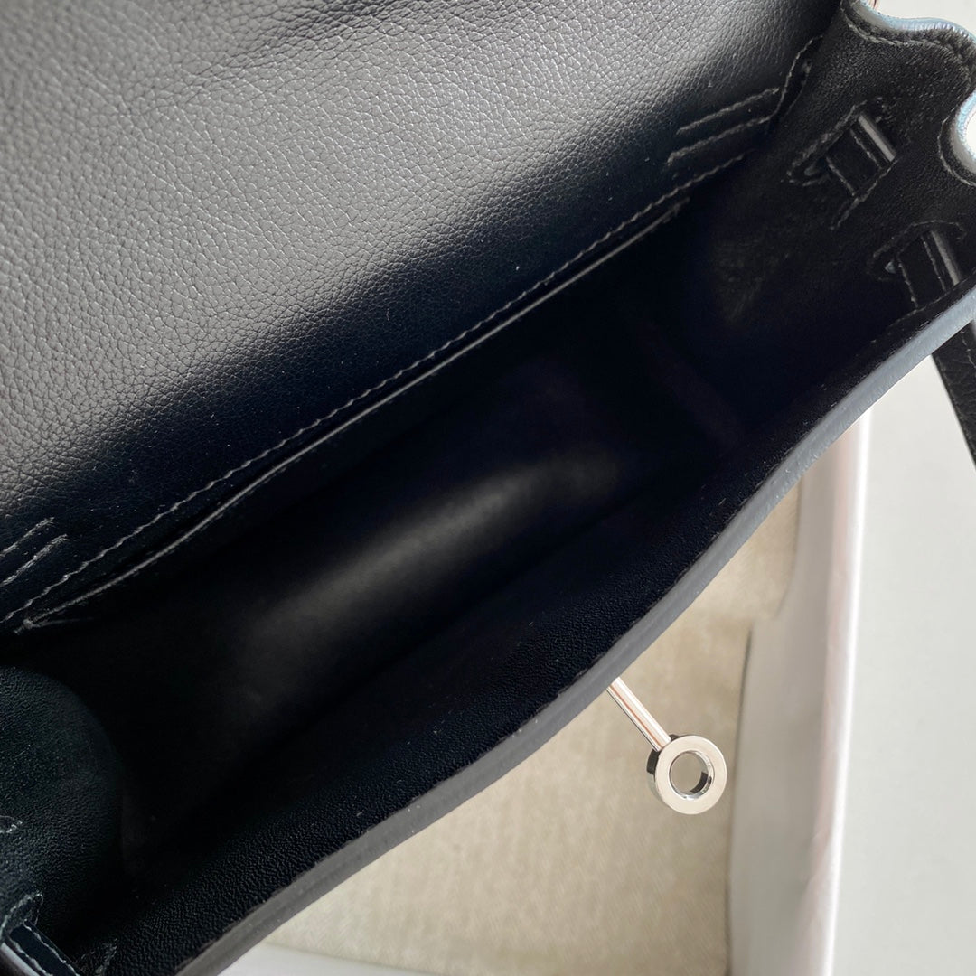 Kelly Danse II 22cm Black Evercolor Leather Shw