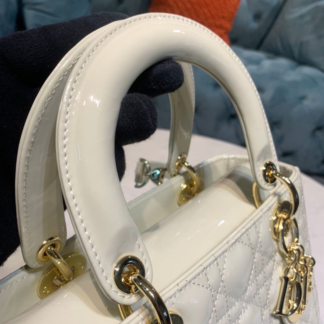 medium lady 24 white lambskin