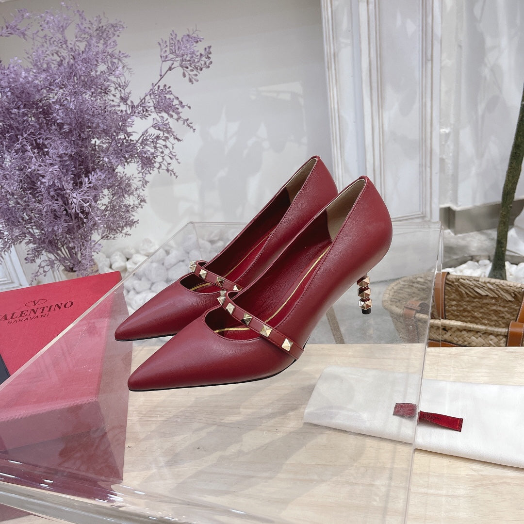 VT Rockstud Pumps Red Sheepskin Leather